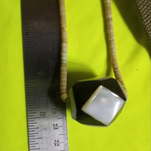 Cream white brown Beaded necklace mother of pearl shell - Picture 5 of 5